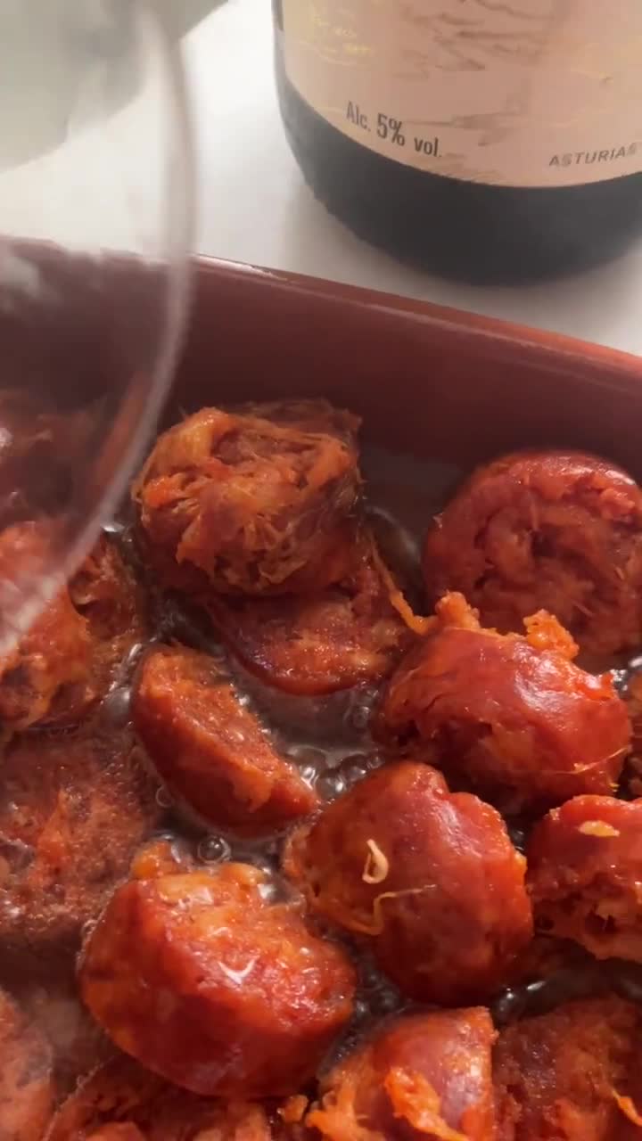 Foto del paso 2 de la receta: Garbanzos de bote con chorizo a la sidra