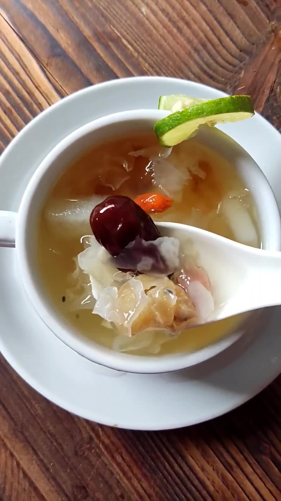 Foto langkah ke 6 dari resep Peach Gum Honey Dessert.