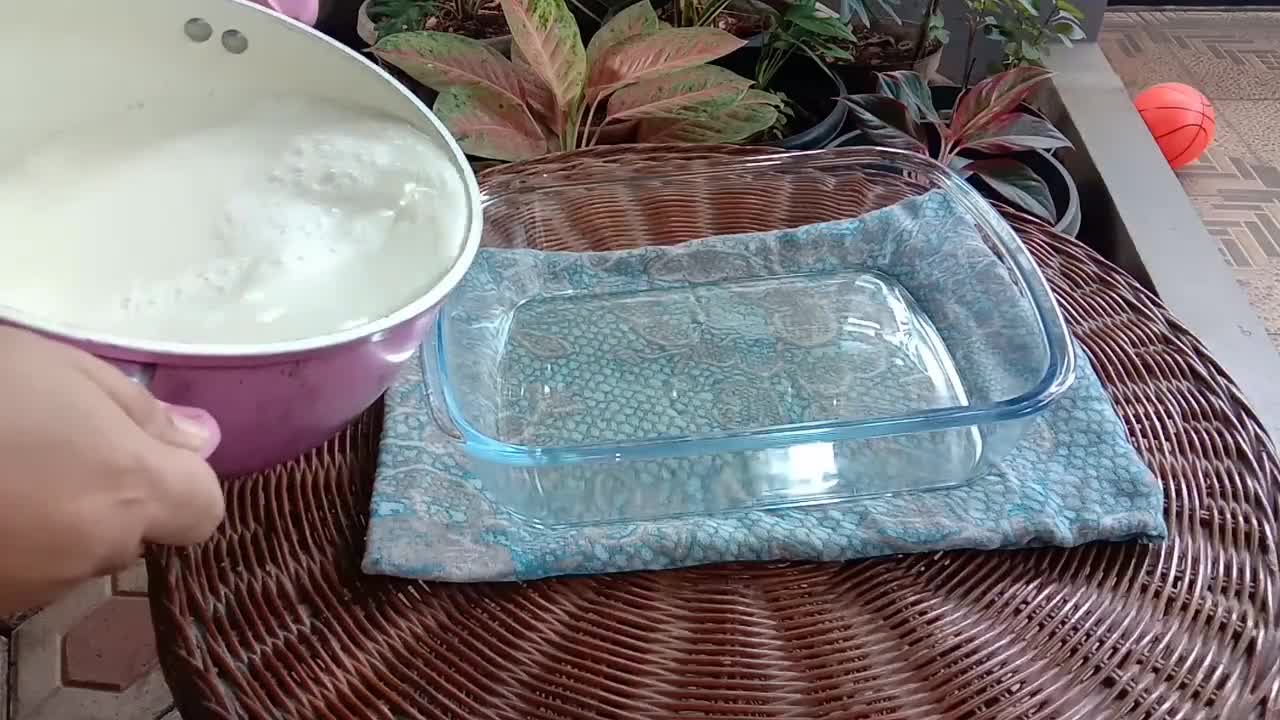 Foto langkah ke 2 dari resep Puding susu fruit cocktail.