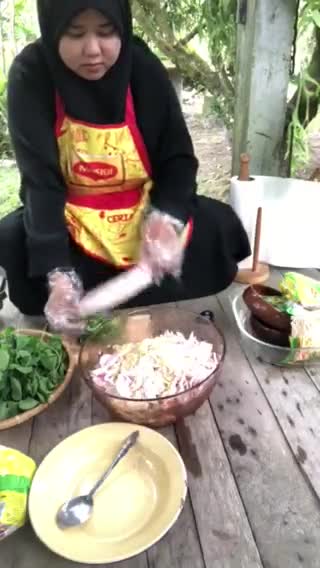 Gambar langkah 4 resipi Manok Pansoh Maggi.