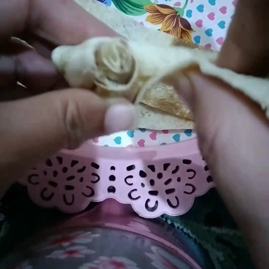 عکس مرحله 3 از دستور پیچیدن نان به شکل گل