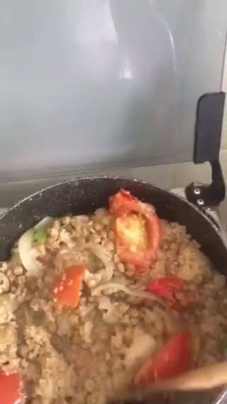 Foto del paso 2 de la receta: Crema LUMAMI (lentejas-quinoa y tomate)