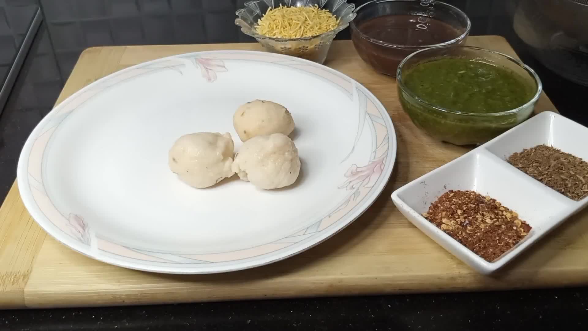 A picture of step 10 of Super soft dahi bhalla (iftar special).