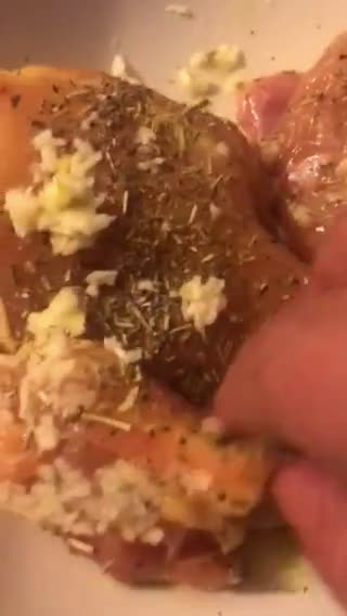 Foto del paso 1 de la receta: Pollo al ajillo, a la brasa. Rápido!!