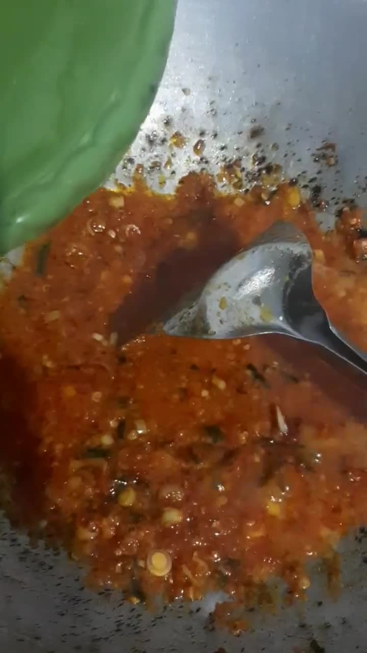 Foto langkah ke 4 dari resep Ayam rica kemangi.