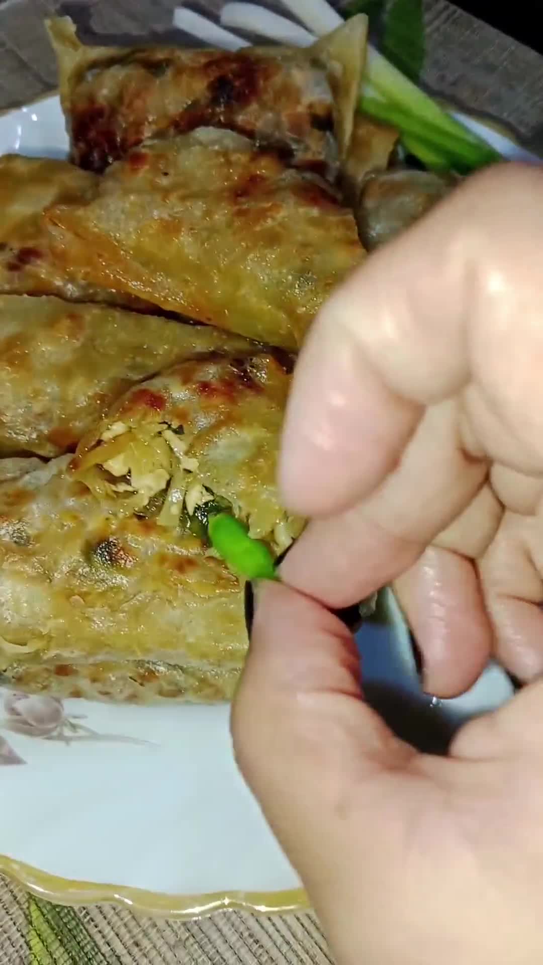 Foto langkah ke 7 dari resep Lumpia Rebung Ayam.