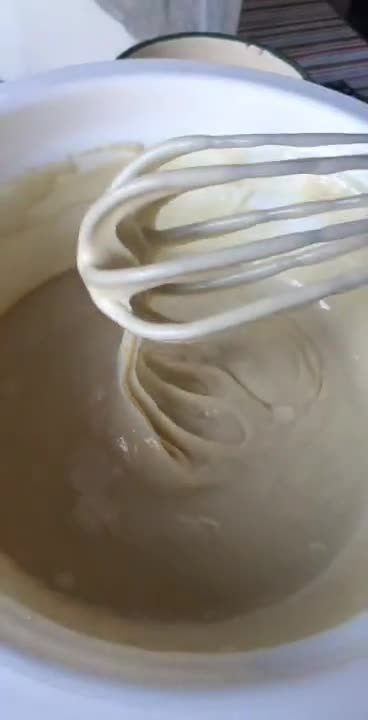Foto del paso 3 de la receta: Magdalenas de manzanilla y miel🍯