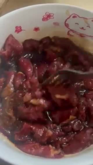 Gambar langkah 1 resipi Daging Masak Kicap.