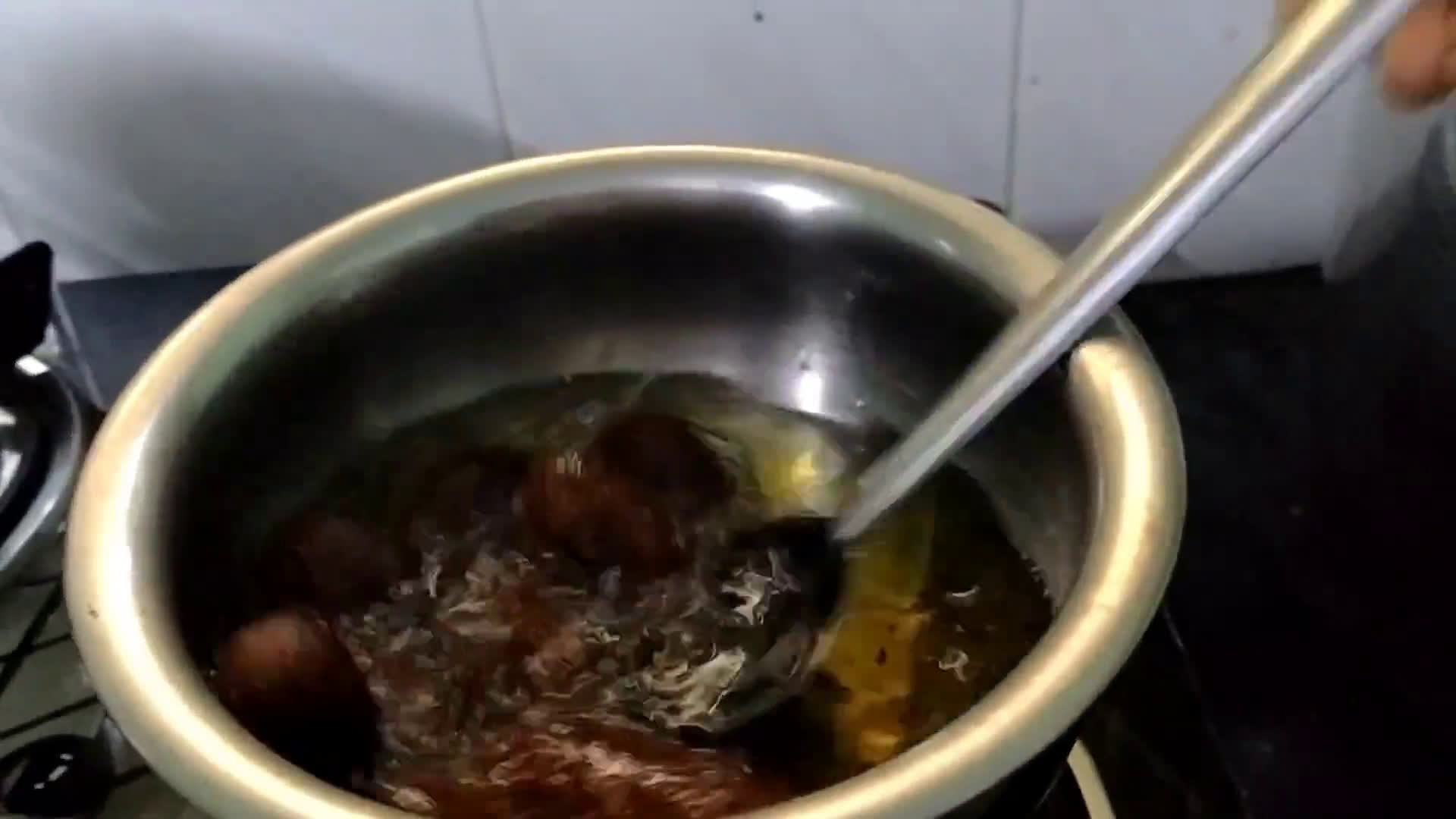 काला गुलाबजामुन (kala gulab jamun recipe in marathi) रेसिपी स्टेप 3 फोटो 
