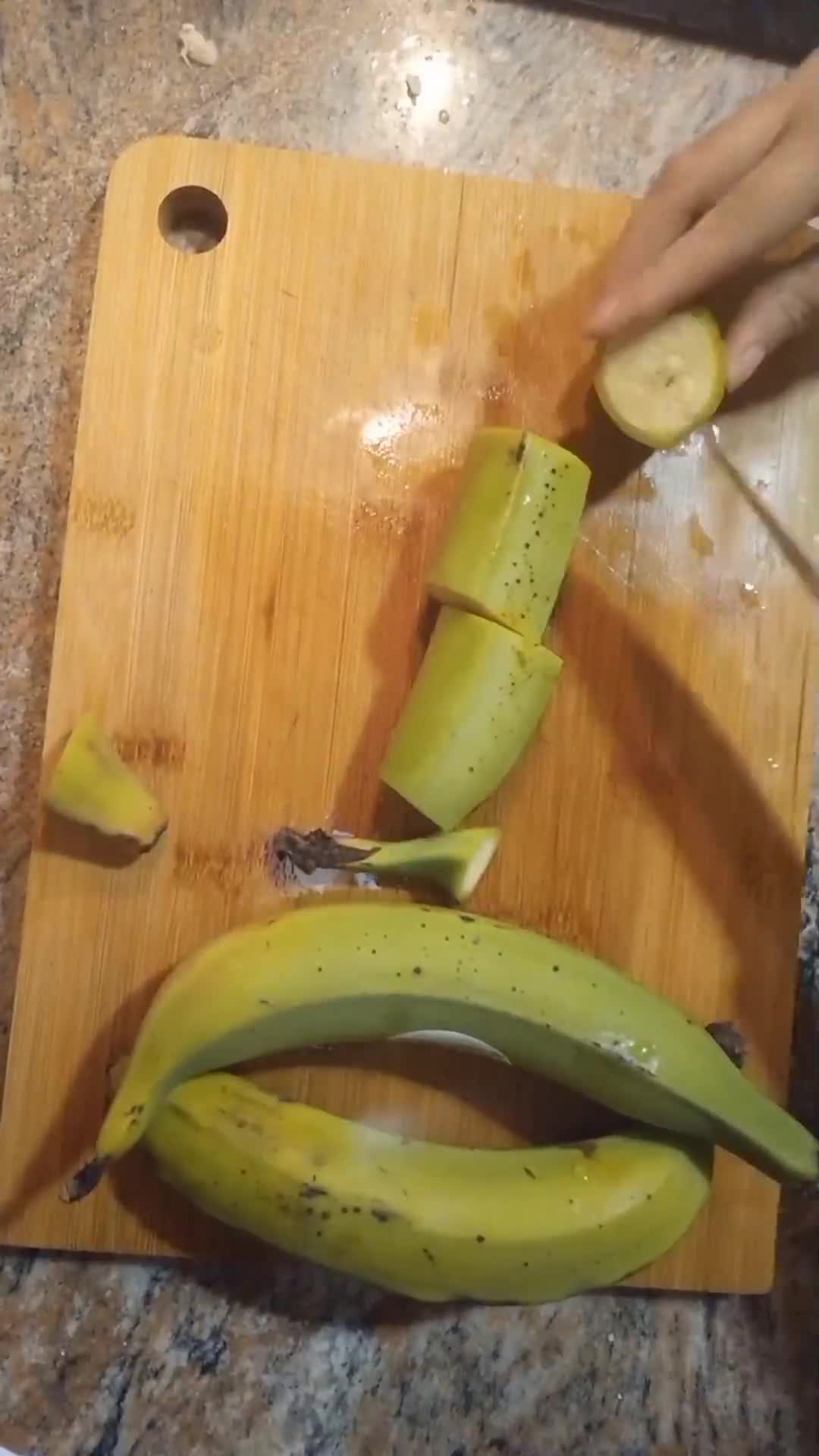 Foto del paso 2 de la receta: Tostones rellenos 🍌