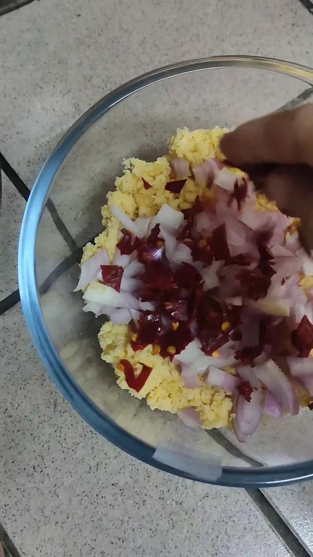 Gambar langkah 3 resipi Paruppu Vadai.