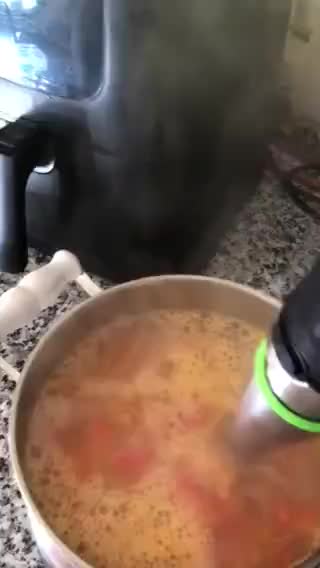 Foto del paso 5 de la receta: Caldo de merluza y gambones