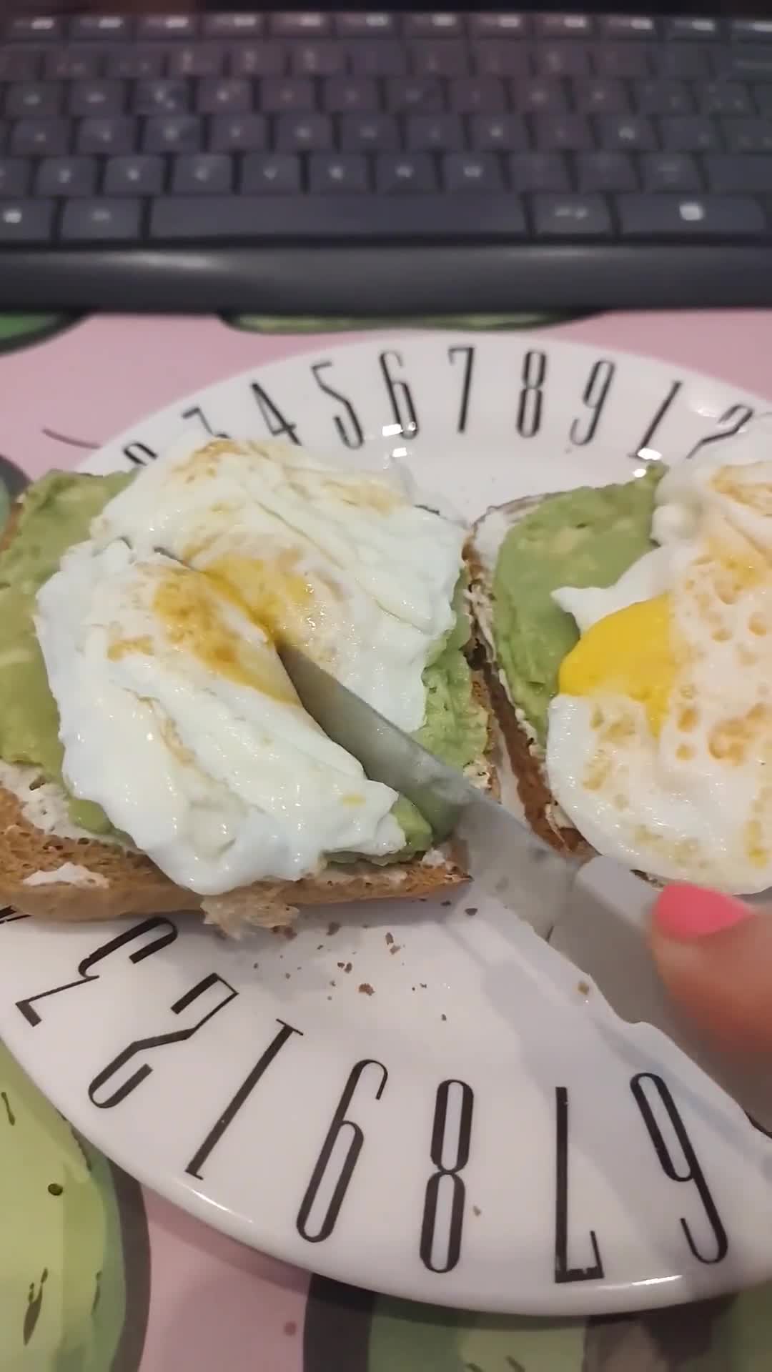 Foto del paso 4 de la receta: 🥑Avocado toast 🥚