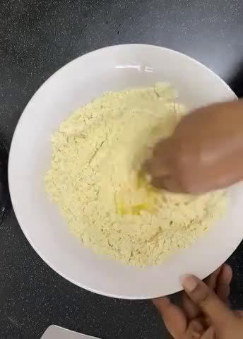 Makkan Peda ரெசிபி ஸ்டேப் 2 புகைப்படம்