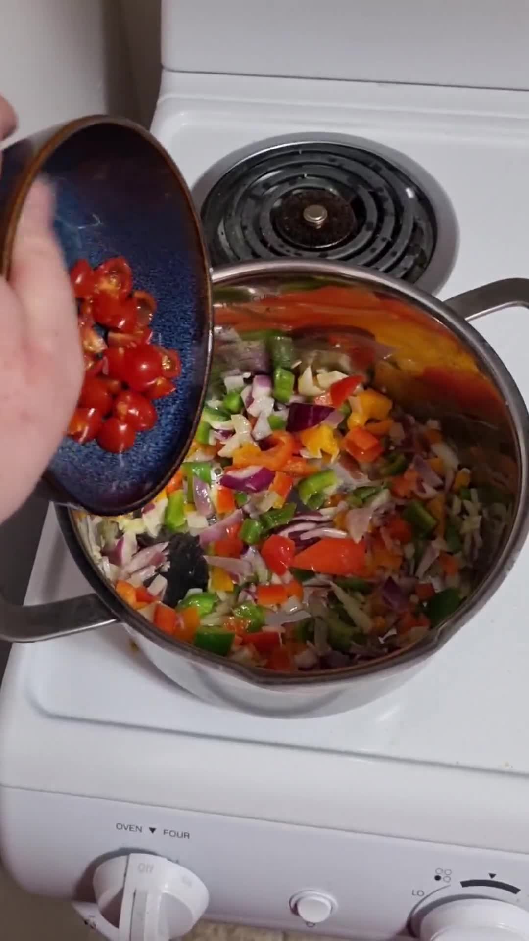 Foto del paso 4 de la receta: Salsa criolla cocida