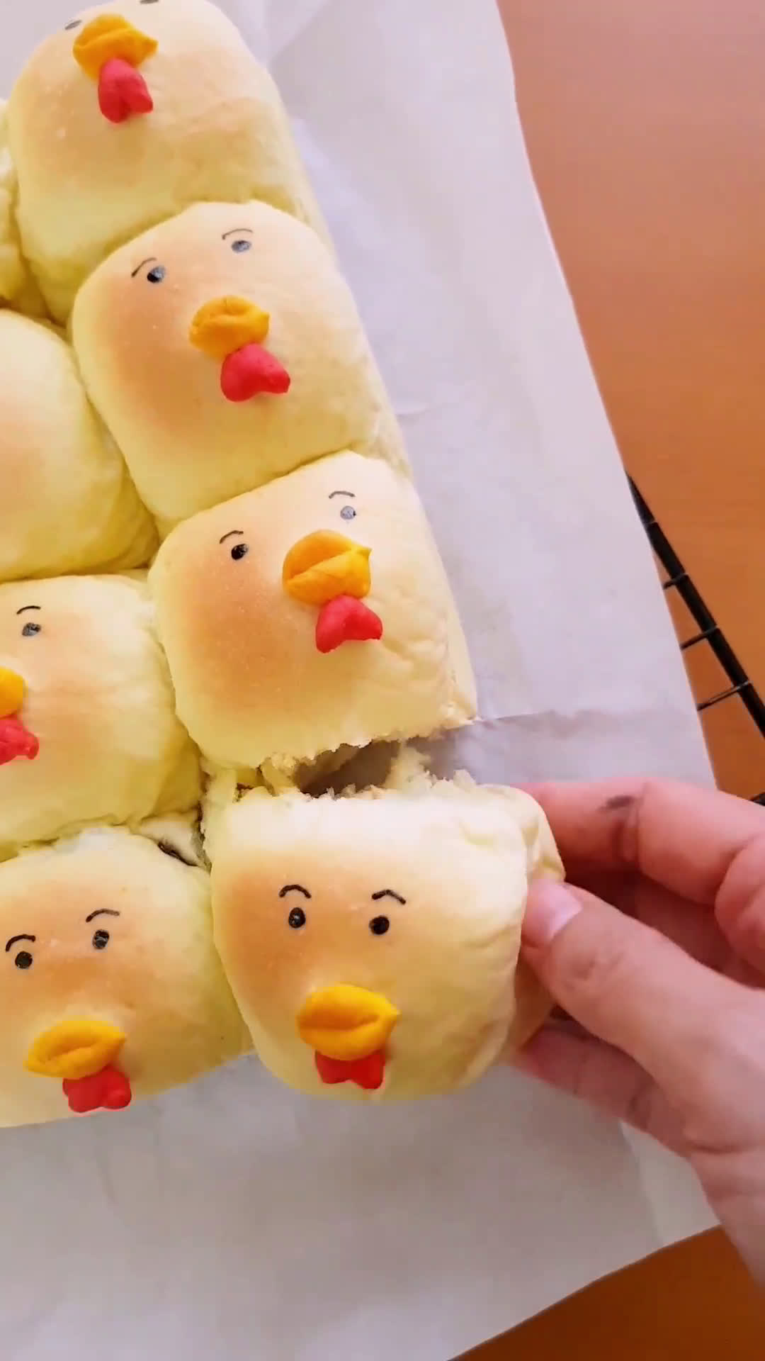 Foto langkah ke 8 dari resep Roti Kasur Labu Kuning isi Coklat Keju 🐥🍞🍫.