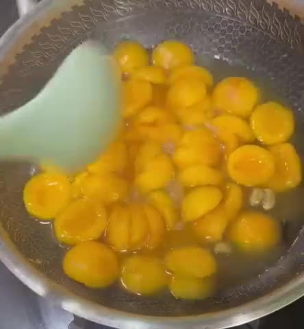 Gambar langkah 4 resipi Sira Aprikot (Preserved Apricot).