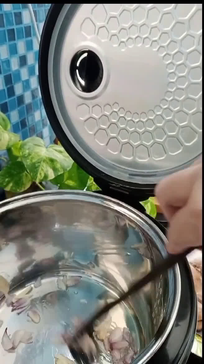 Foto langkah ke 2 dari resep Sayap ayam masak kecap.