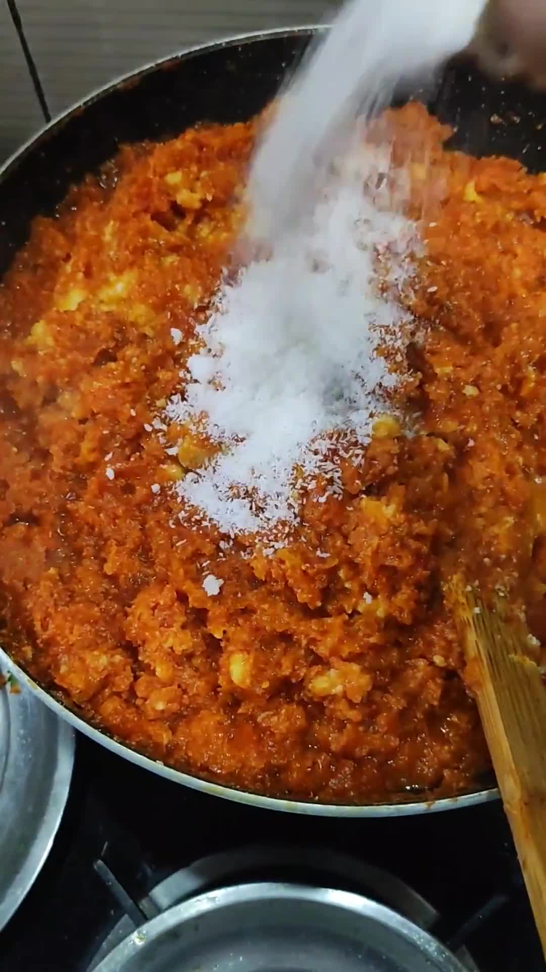 गाजर हलवा(GAJAR HALWA RECIPE IN HINDI) रेसिपी चरण 4 फोटो