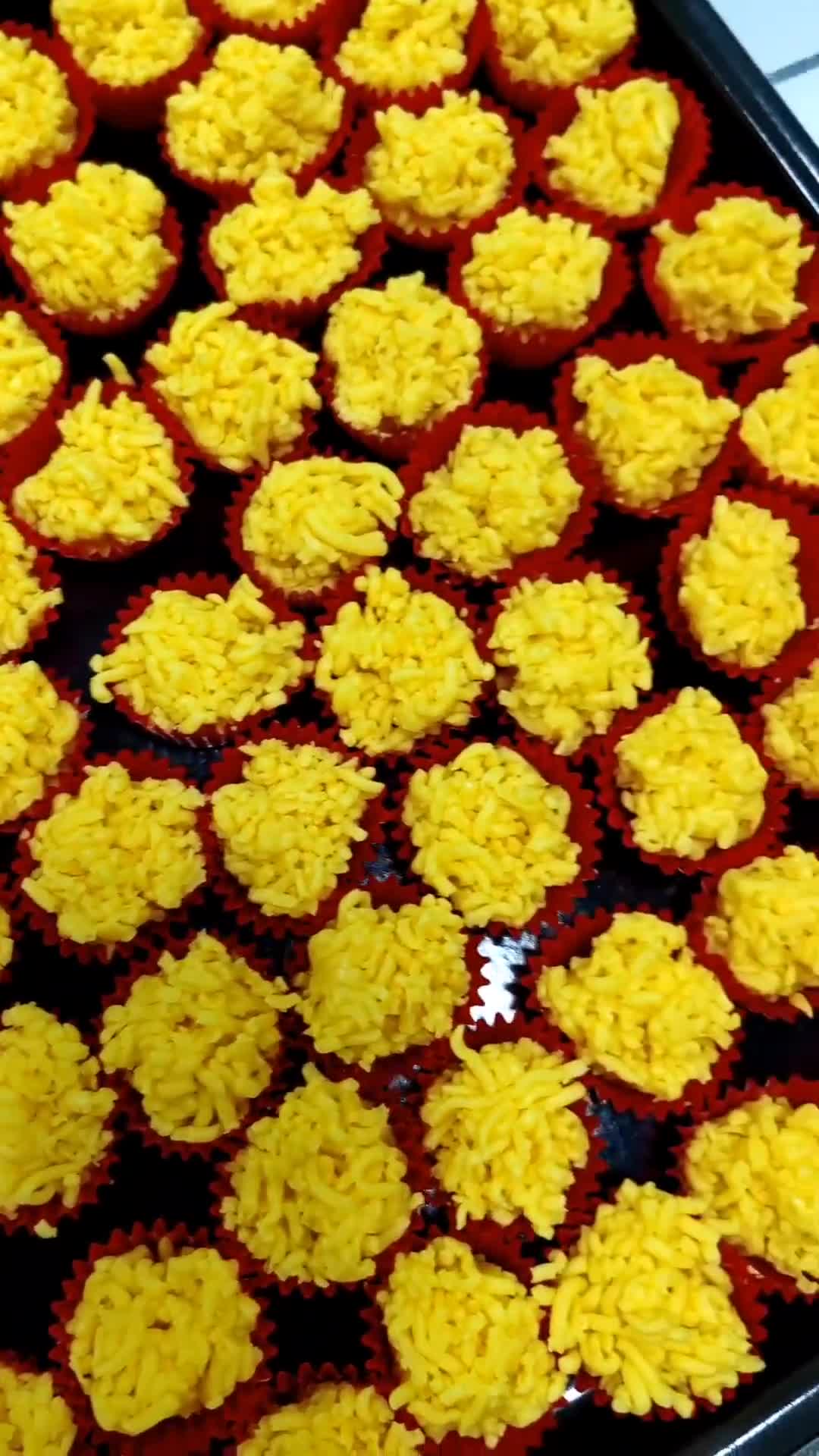 Gambar langkah 6 resipi Biskut Sarang Semut.