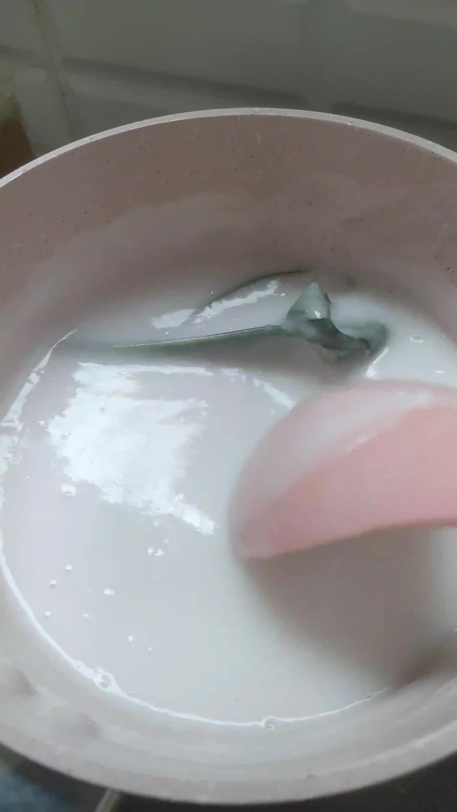 Foto langkah ke 1 dari resep Bubur Sumsum Lembut.