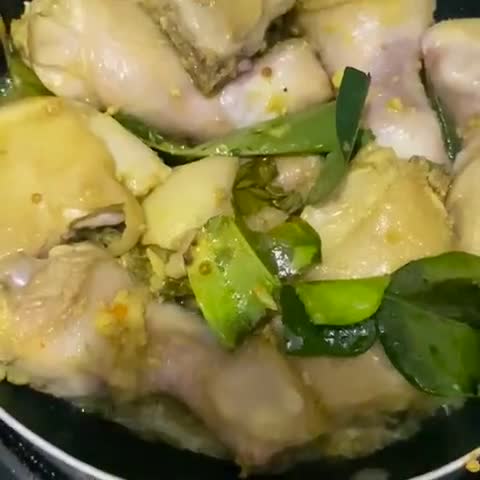 Foto langkah ke 1 dari resep Ayam Goreng Serundeng.