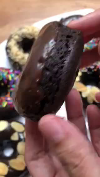 Foto langkah ke 5 dari resep CHOCOLATE (cake) DONUTS 🍩 🍩🍩.