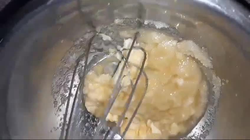 Foto del paso 2 de la receta: Pepas con banana pero sin manteca ni huevos