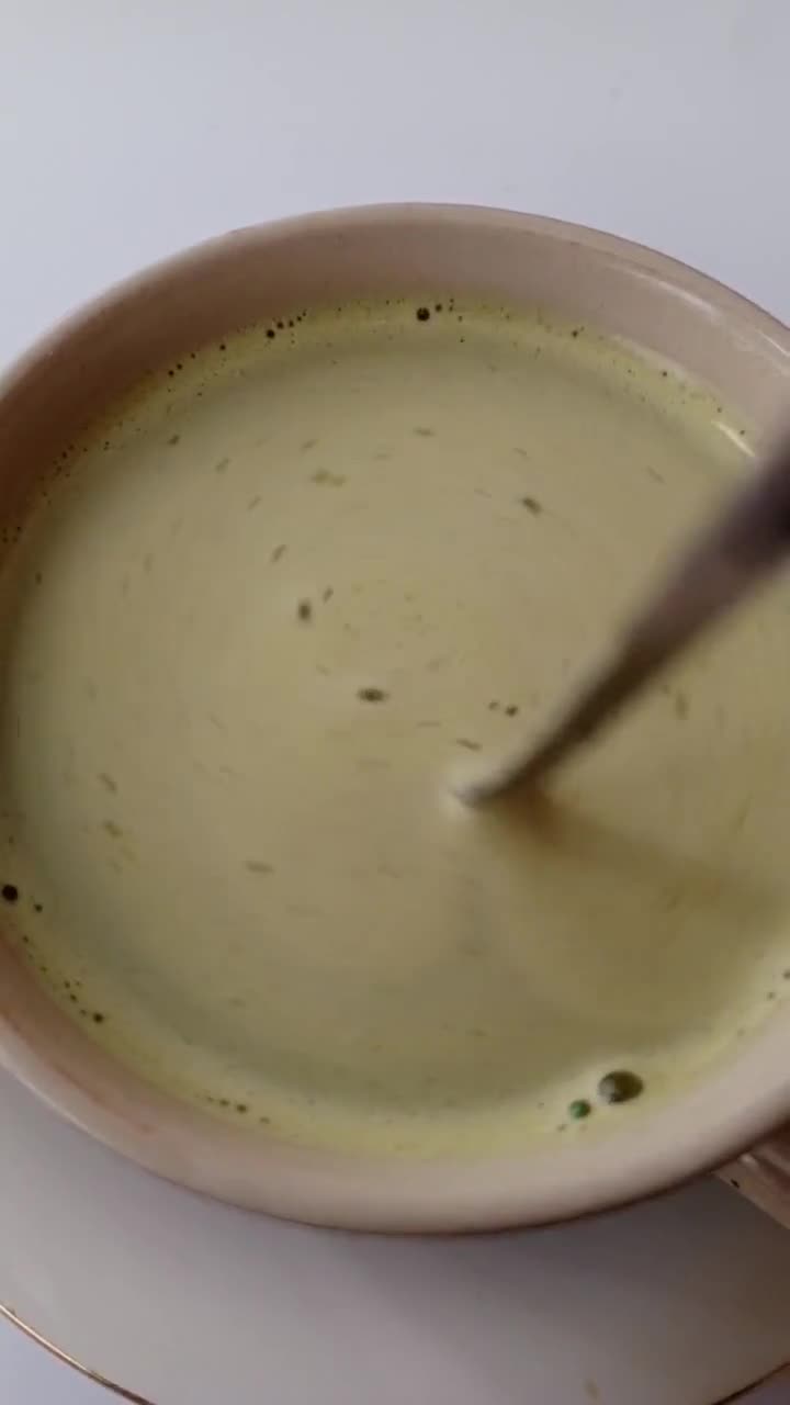 Foto langkah ke 2 dari resep Hot Matcha Pandan.