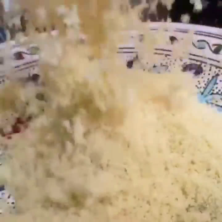 Une image de l'étape 9 de Couscous oranais la vraie recette🥩🍗🥕🌶️🥒🍆.
