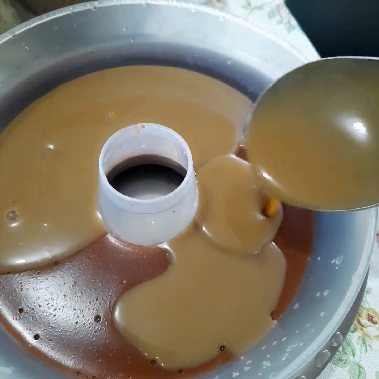Foto langkah ke 5 dari resep Puding Tiramisu.
