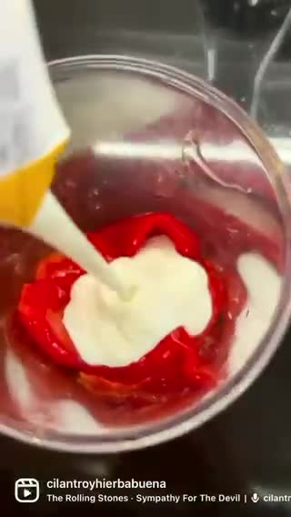 Foto del paso 3 de la receta: Ñoquis con salsa de piquillos