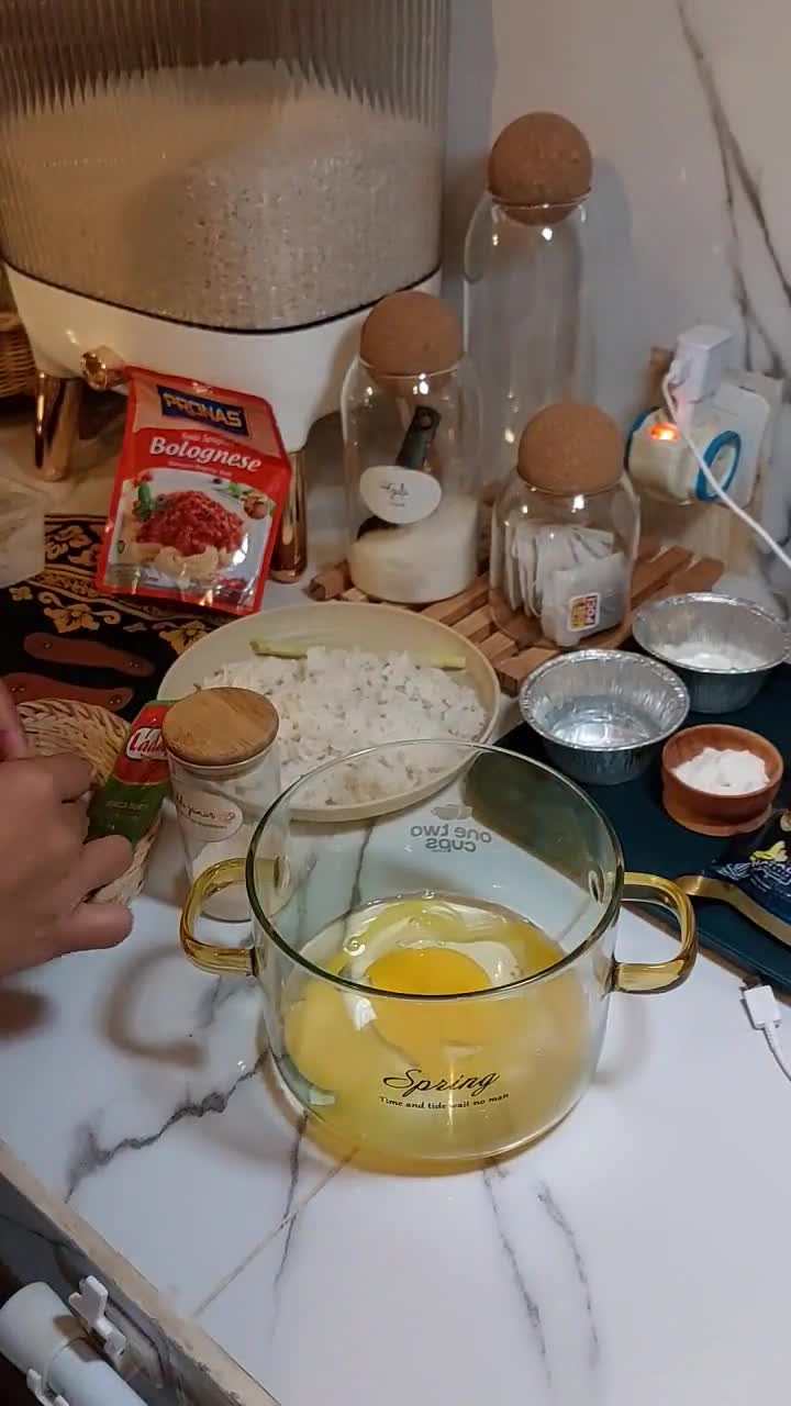 Foto langkah ke 2 dari resep Pizza Nasi Teflon.