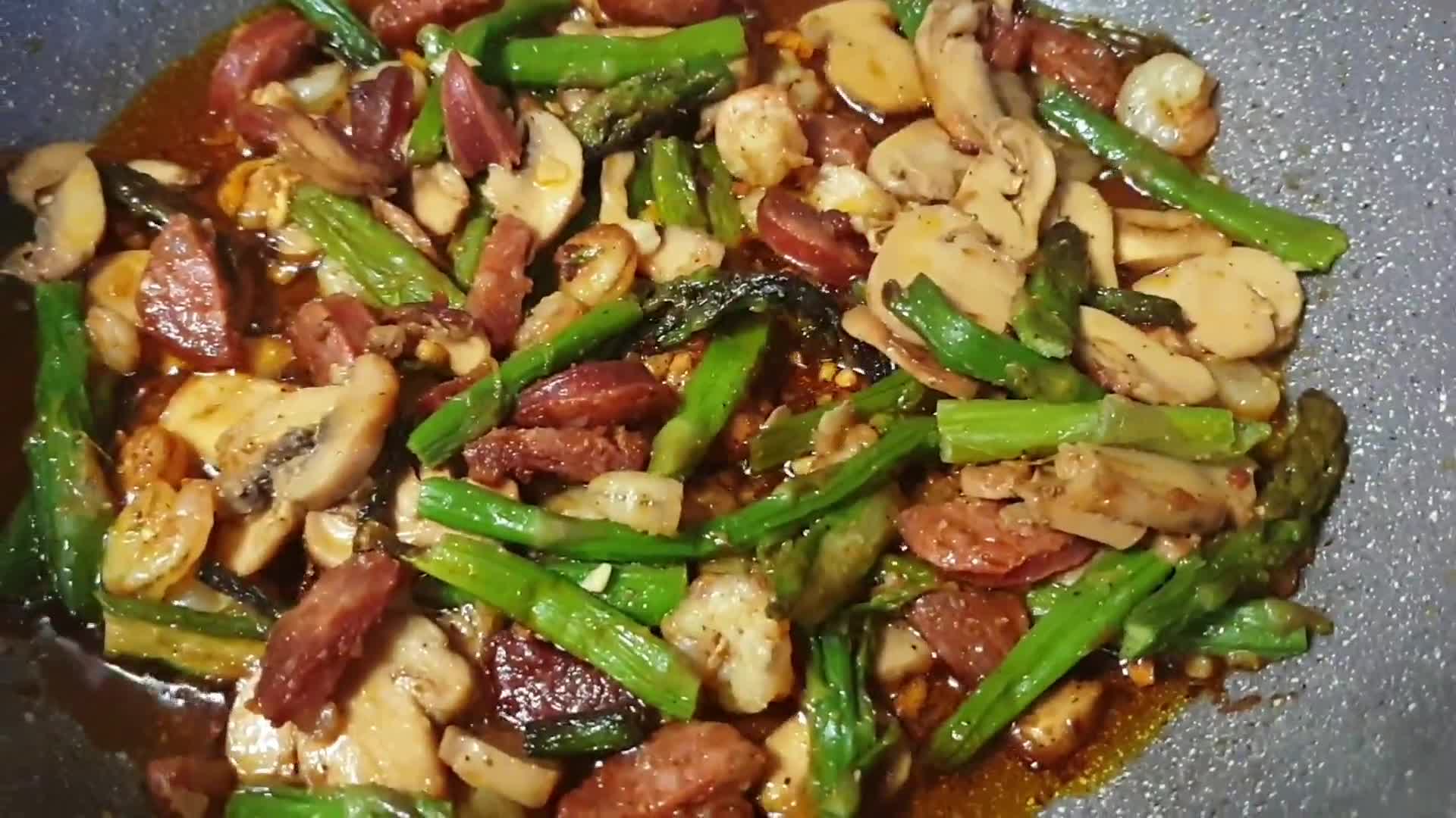 Foto del paso 1 de la receta: Pasta cremosa con espárragos