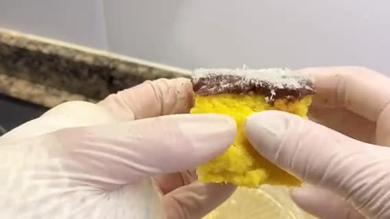 Foto del paso 17 de la receta: Pastel húmedo de maíz con ganaché al ron