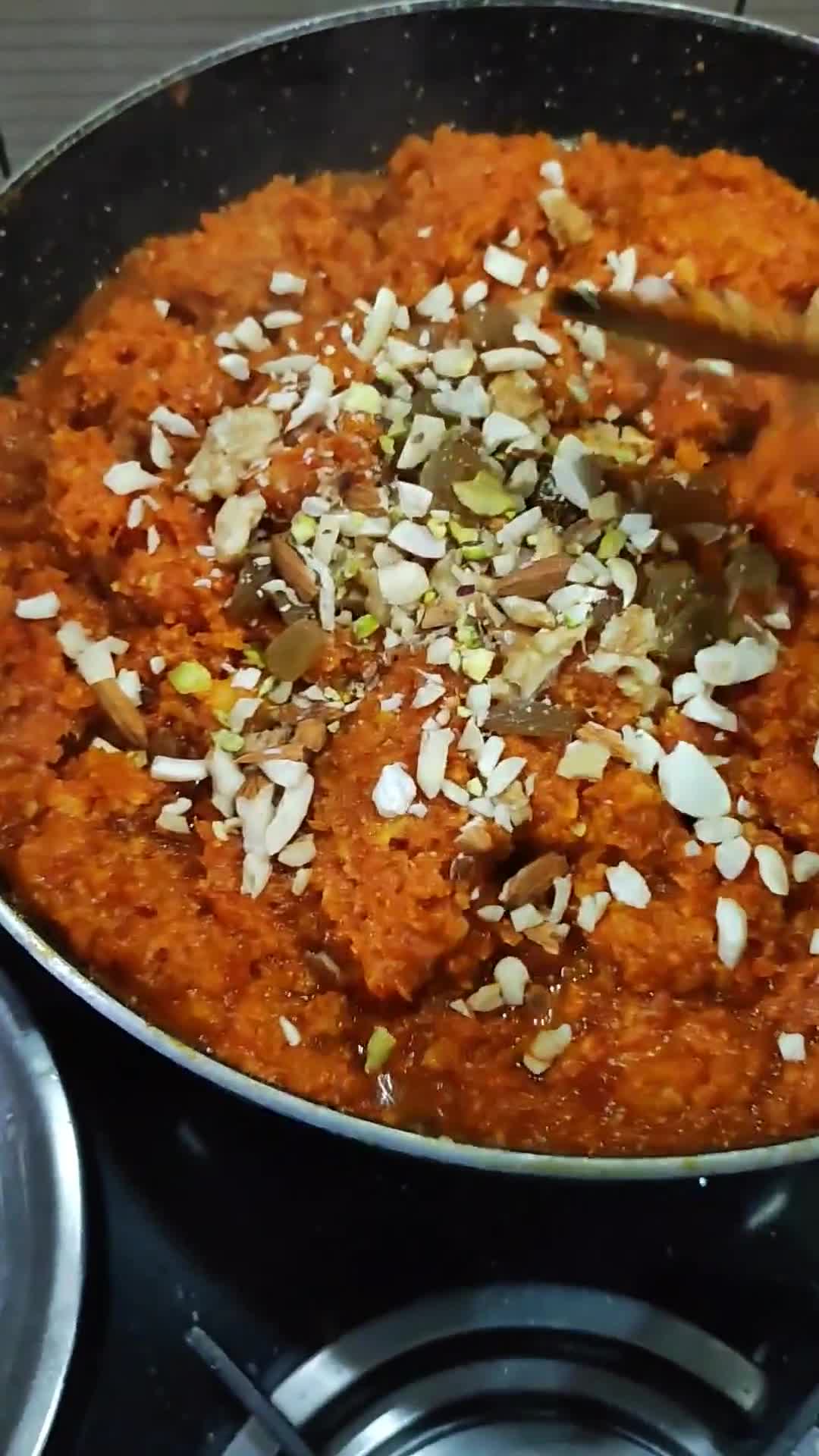 गाजर हलवा(GAJAR HALWA RECIPE IN HINDI) रेसिपी चरण 5 फोटो