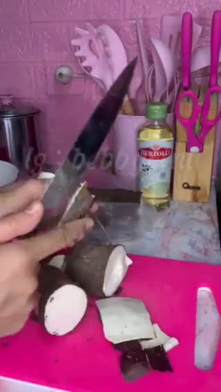 Foto langkah ke 1 dari resep Telo / Singkong Goreng.