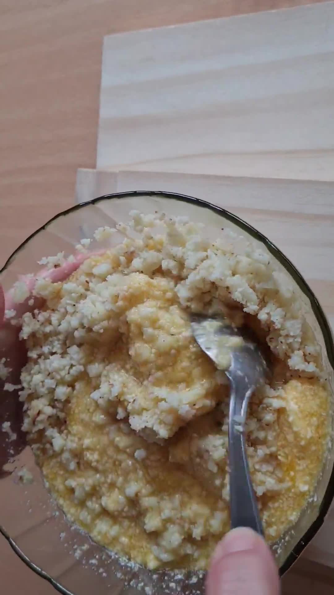 Foto del paso 5 de la receta: Tortilla de coliflor 🥚 low carb, dieta cetogénica (keto)