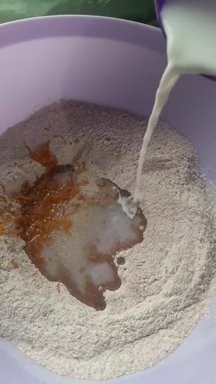 Foto del paso 1 de la receta: Pastelitos integrales de naranja rellenos de manzana y canela🍎