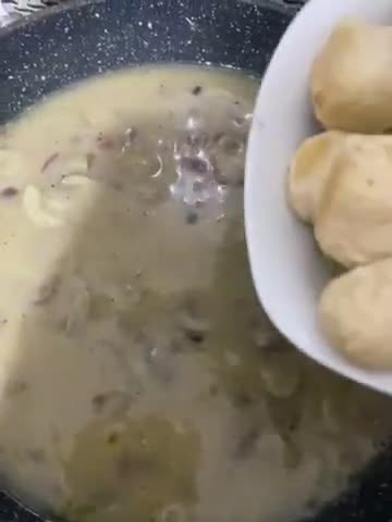 صورة لخطوة 5 من وصفة كرات كفته الدجاج بالكريمه