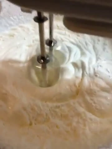 A picture of step 4 of Tiramisu.