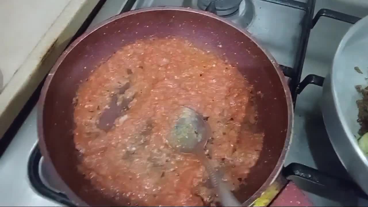 صورة لخطوة 3 من وصفة صينية اللحمة المفرومه بالاجبان
