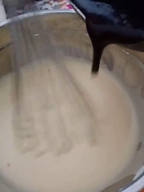 Gambar langkah 3 resipi Kek chocolate moist by ummi rizqi.