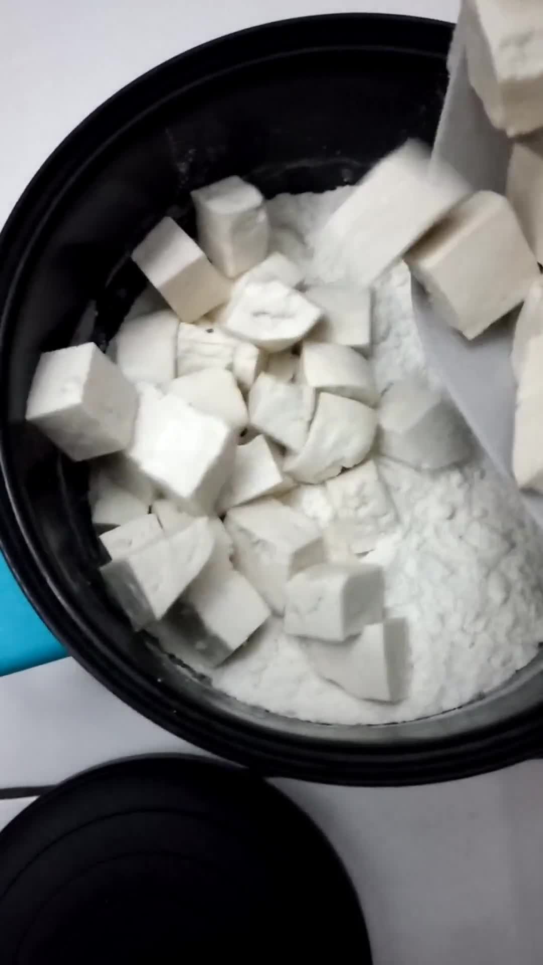 Foto langkah ke 2 dari resep Tahu Cabai Garam.