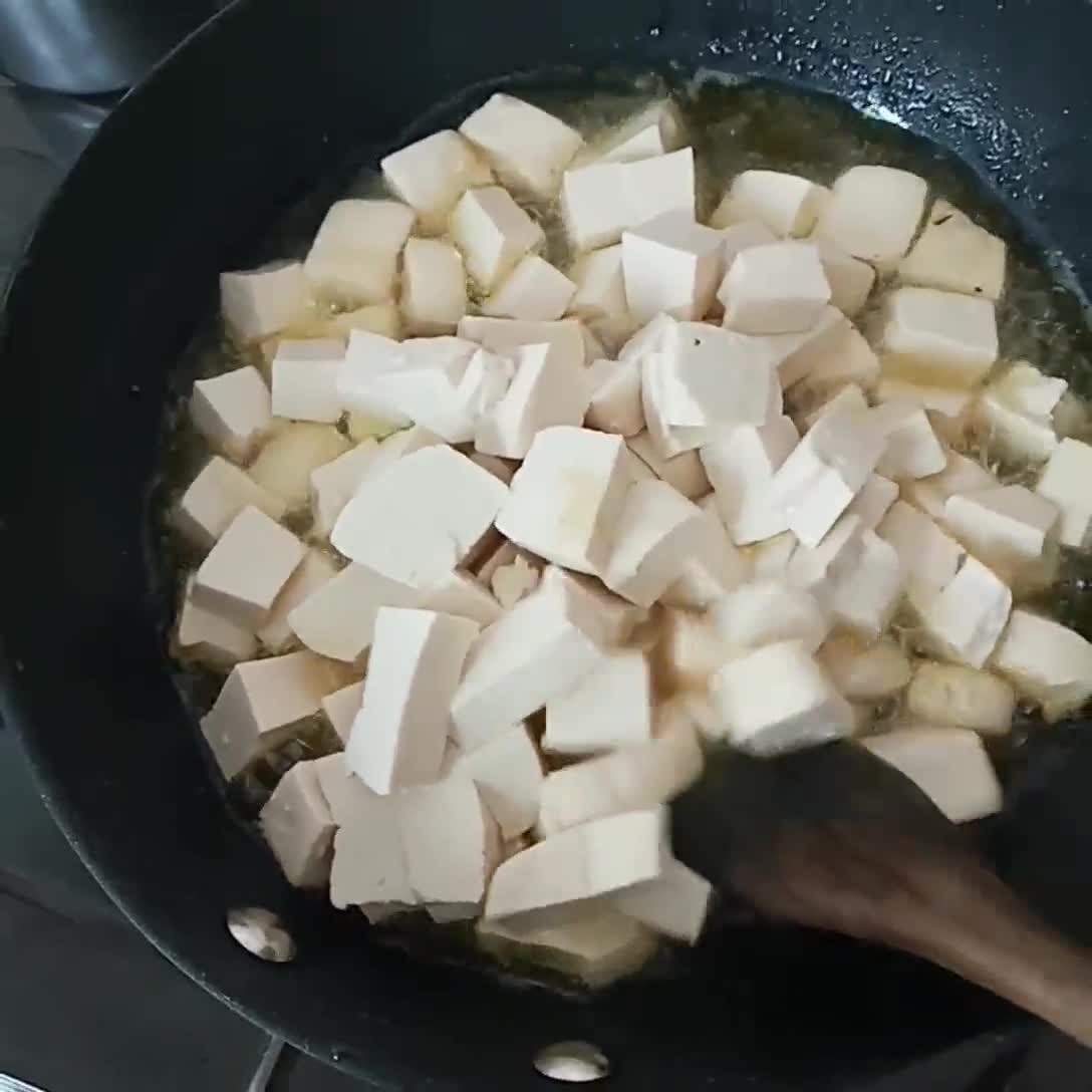 Foto langkah ke 1 dari resep Lodeh Tahu Telur Puyuh.