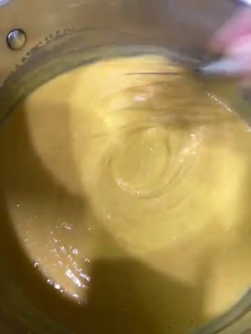 Gambar langkah 4 resipi Seri Muka Durian.