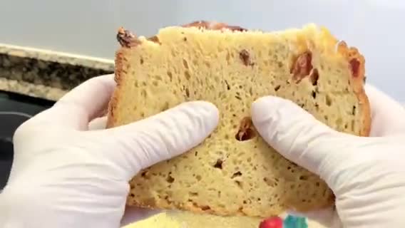 Foto del paso 17 de la receta: Panettone con pasas y chocolate blanco “sin gluten”