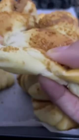 Gambar langkah 9 resipi Biscoff bread.