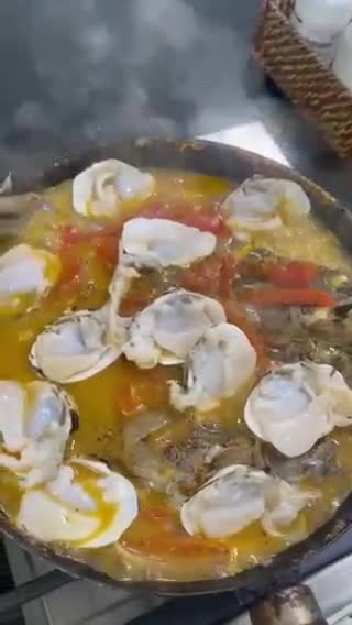 Foto del paso 7 de la receta: Sudado de cabrilla (pescado)