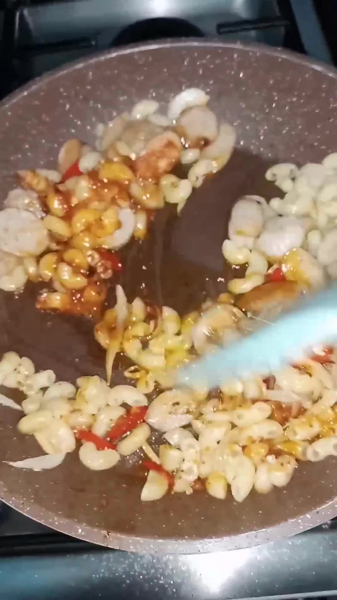 Foto langkah ke 3 dari resep Macaroni Tumis Oriental.